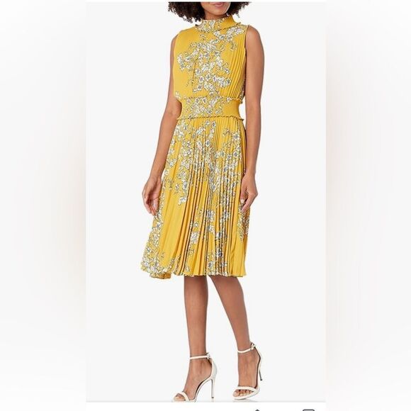 Nanette Nanette Lepore  Smocked High Neck Sleeveless Pleated Dress size 12. - Picture 1 of 11